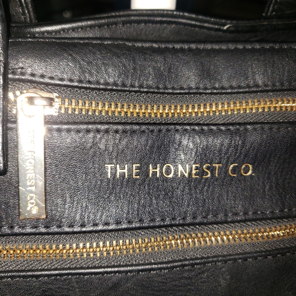 The Honest Company Diaper/Travel Bag New Born/New Pup Bundle - Picture 3 of 16